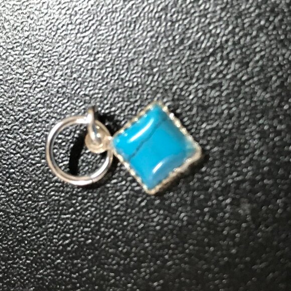 Tiny Howlite Square Pendant - Picture 2 of 3